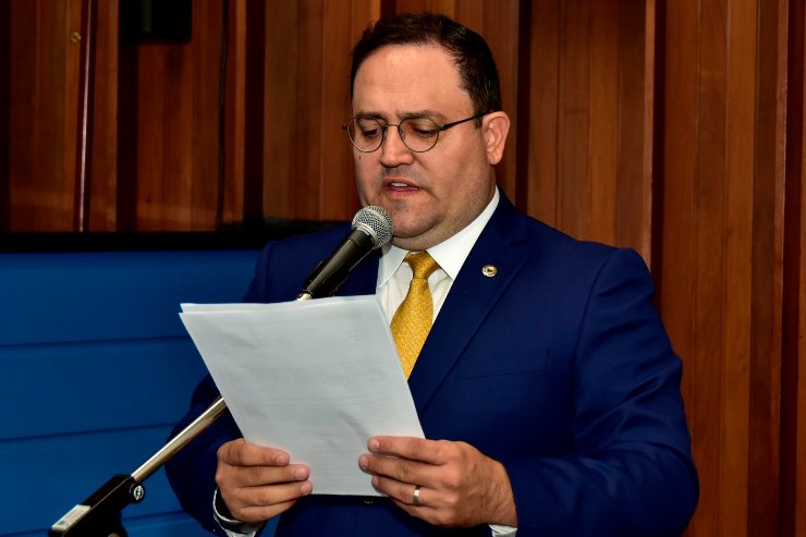 Imagem: Deputado Marcio Fernandes durante sessão na ALEMS