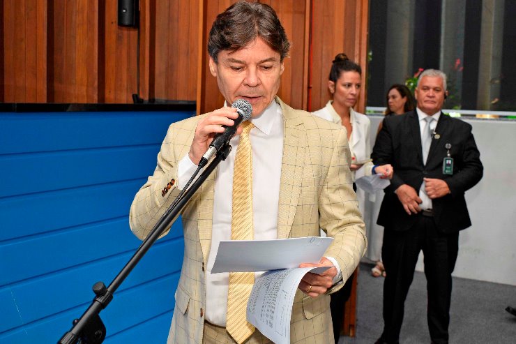 Imagem: Rodovia Ramão Gomes, na fronteira Brasil/Bolívia, está com restrição no fluxo de cargas pesadas e deputado solicita manutenção, recuperação e iluminação em trecho de 1.800 metros.