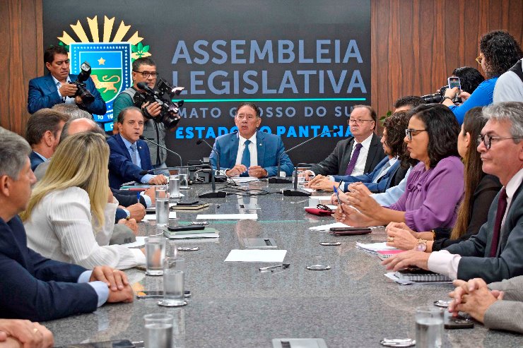 Imagem: Executivo e Judiciário apresentaram à Assembleia Legislativa os planos para novas mudanças