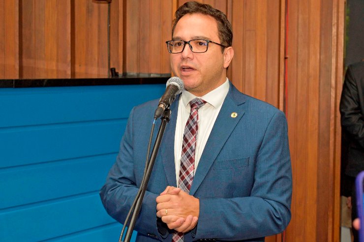 Imagem: Diante da crise financeira enfrentada pela Santa Casa de Campo Grande, Pedrossian Neto propôs a audiência para discutir o assunto e possíveis soluções