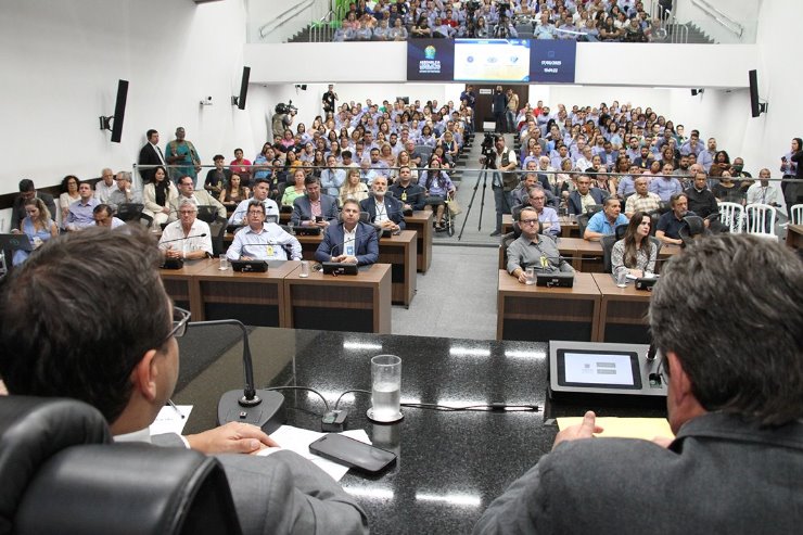 Imagem: Plenário ficou lotado durante audiência pública, com participação de profissionais de Saúde e representantes dos hospitais