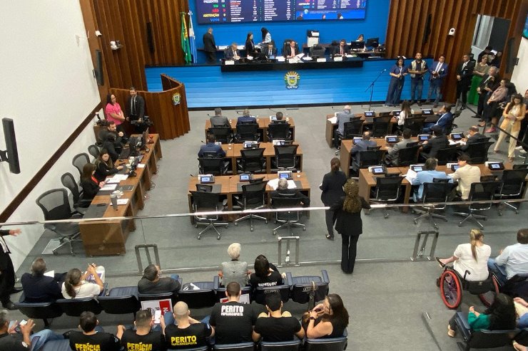 Imagem: Sessão plenária na ALEMS; diversos deputados integram as novas frentes parlamentares e a que foi prorrogada