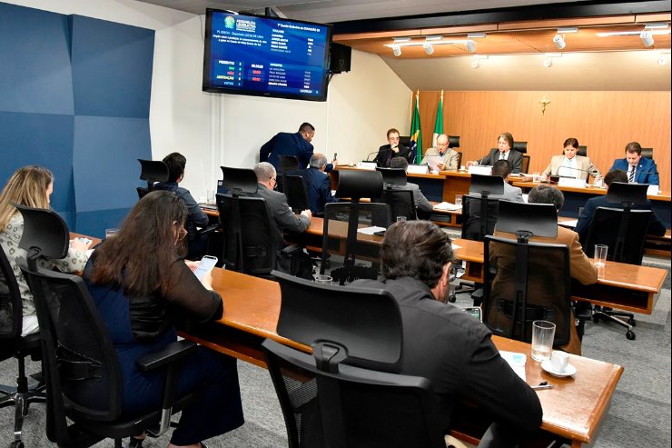 Imagem: Reunião ordinária da CCJR é realizada no Plenarinho Deputado Nelito Câmara