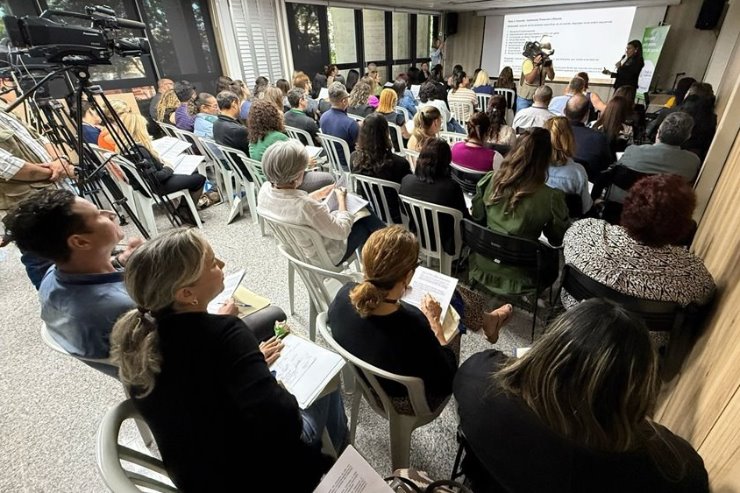 Imagem: Severina Silva ministrou a primeira parte do curso voltado para os servidores 