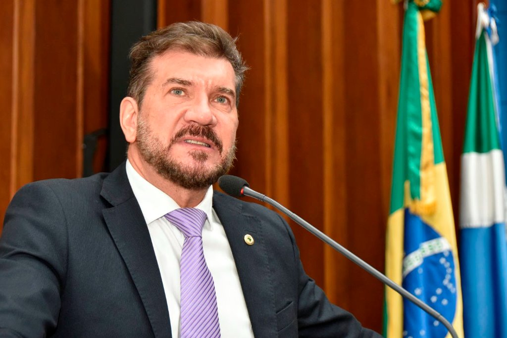 Imagem: Para Pedro Kemp, os legisladores precisam atuar de forma decisiva para frear os desafios online e proteger crianças e adolescentes