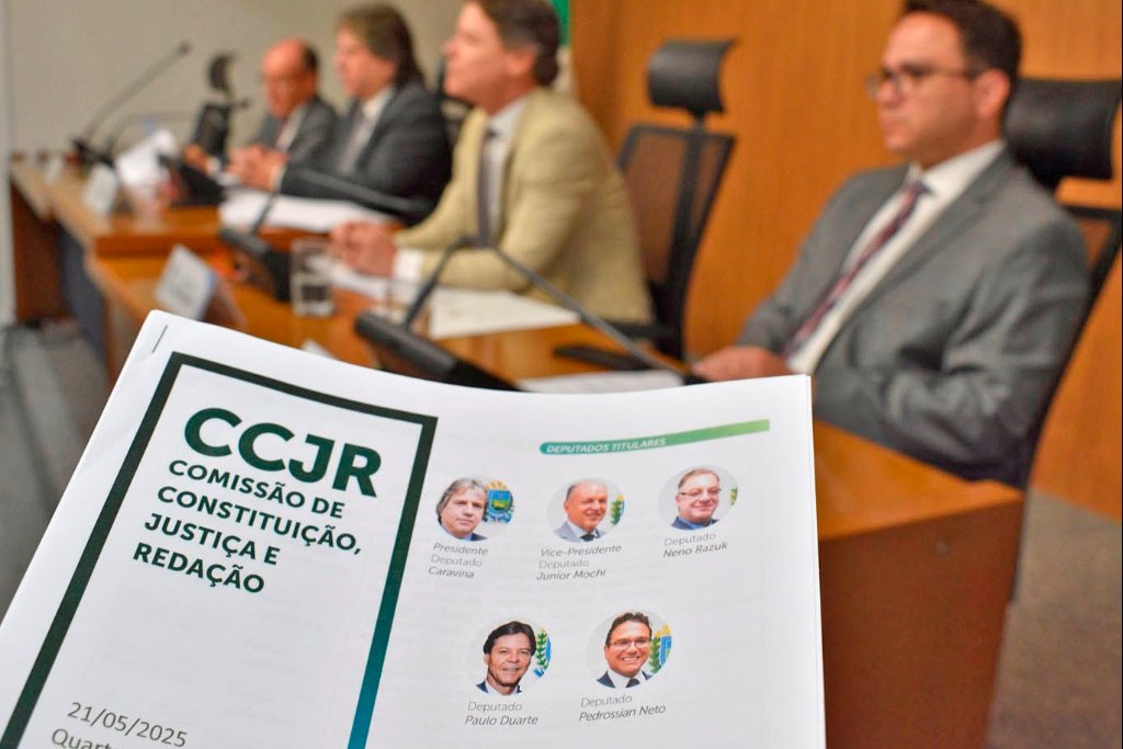 Imagem: A reunião da CCJR aconteceu na manhã desta quarta-feira, no Plenarinho Deputado Nelito Câmara