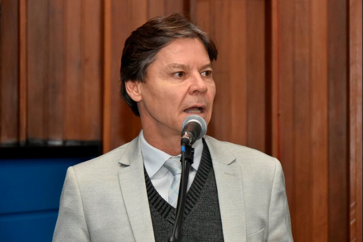 Imagem: Paulo Duarte solicita providências para reabertura da Praça Sesi Pantanal, no bairro Maria Leite, em Corumbá.