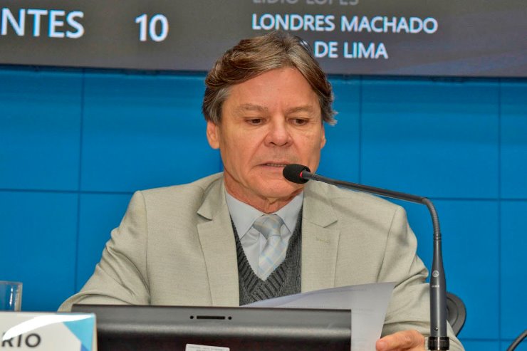 Imagem: Com 22 mil moradores, bairro de Campo Grande necessita de pavimentação asfáltica.