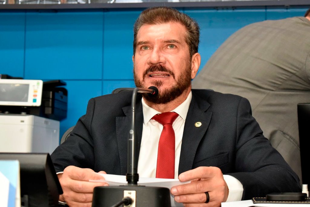 Imagem: Sessão solene na Assembleia Legislativa celebra inclusão e combate ao preconceito no mercado de trabalho LGBTQIA+