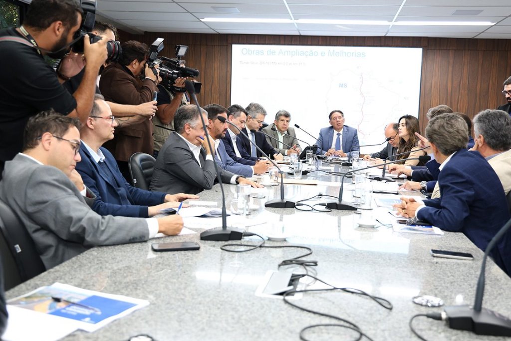 Imagem: Comissão da ALEMS recebeu executivos da concessionária durante reunião realizada na tarde desta terça-feira na Assembleia Legislativa de Mato Grosso do Sul