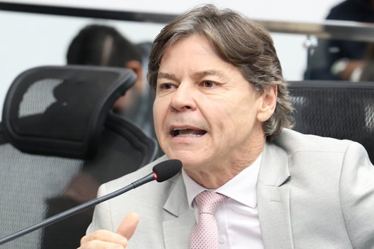 Imagem: MS-475, entre Glória de Dourados e o distrito de Guaçulândia necessita de rcapeamento asfáltico em toda sua extensão.