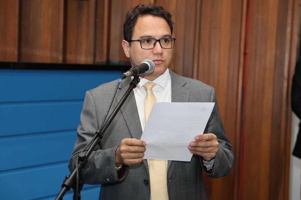 Imagem: Deputado Pedrossian Neto, autor da proposta, durante sessão ordinária na ALEMS