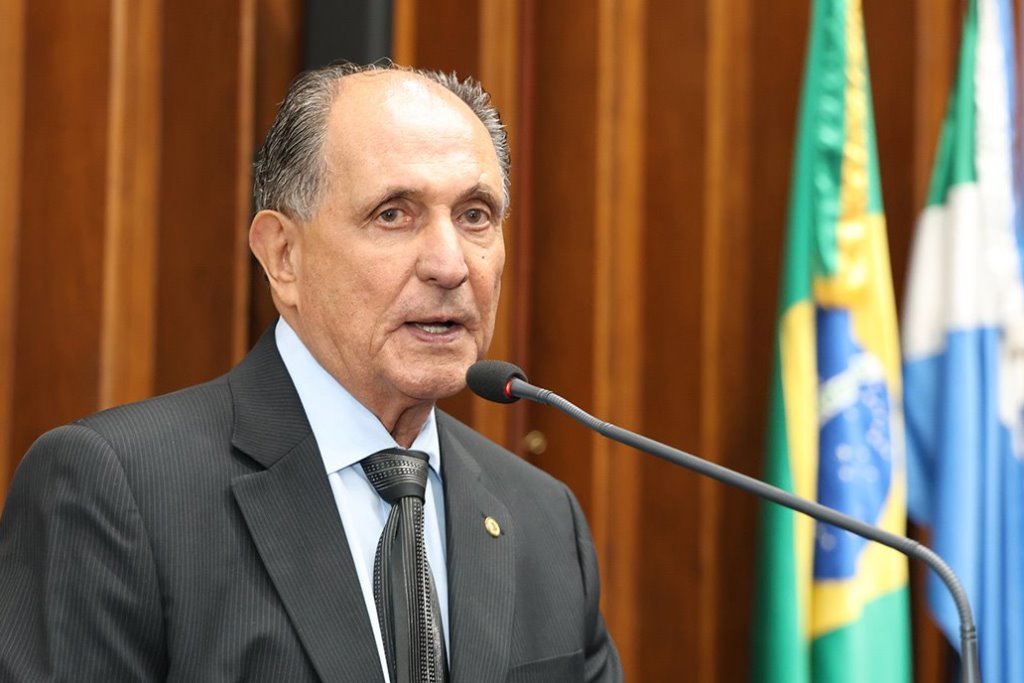 Imagem: Para o deputado Zé Teixeira, a criação da comenda é uma forma de reconhecer a contribuição da instituição na formação de jovens sul-mato-grossenses