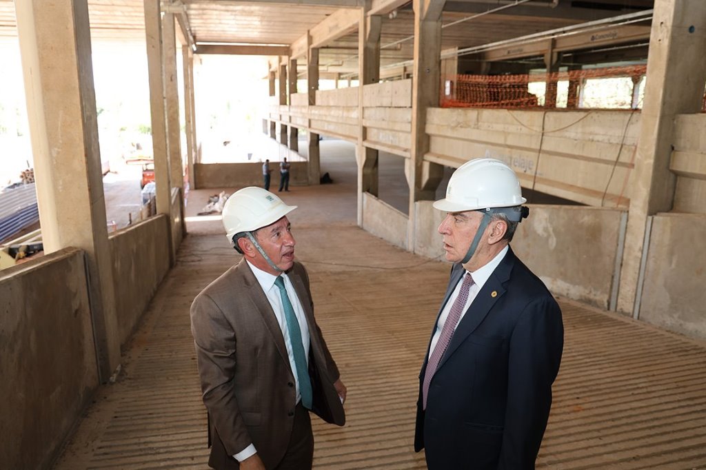 Imagem: Presidente Gerson Claro e primeiro-secretário Paulo Corrêa anunciaram a liberação de vagas do piso inferior