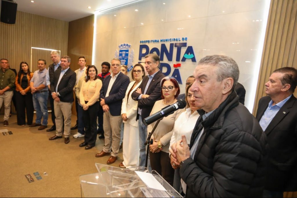 Imagem: A ALEMS, representada pelo deputado estadual Paulo Corrêa, participa de solenidade de convênio para infraestrutura na faixa de fronteira