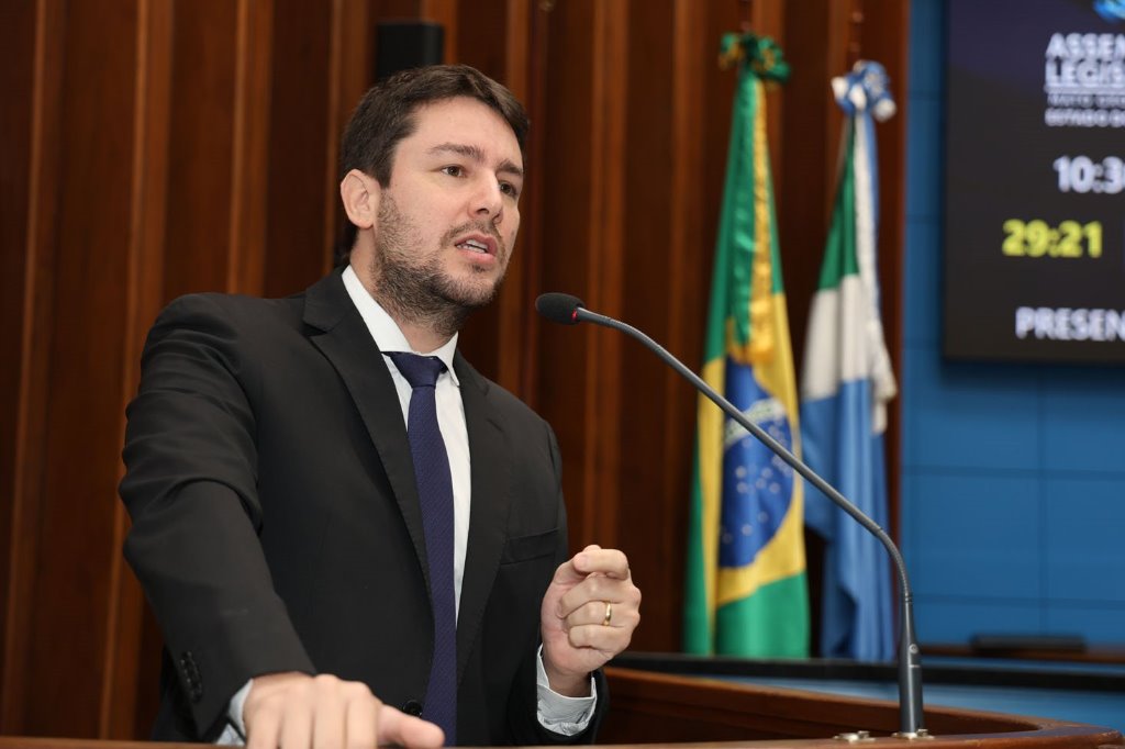 Imagem: Segundo João Henrique há anestesistas e dentistas com pagamentos em atraso 