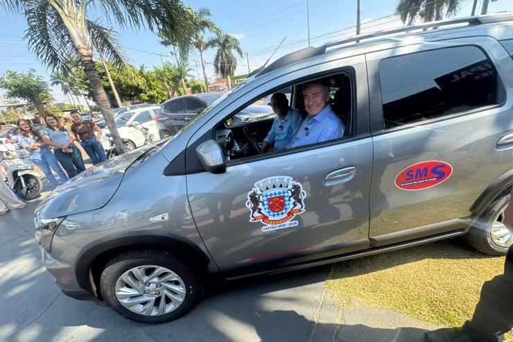 Imagem: O deputado estadual Roberto Hashioka (União Brasil) esteve em Taquarussu para oficializar a entrega de um veículo modelo Spin