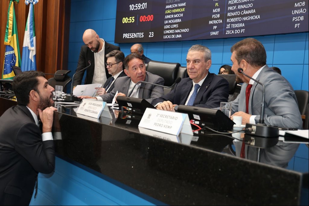 Imagem: Parlamentares estaduais aprovaram outros nove projetos durante a sessão plenária desta terça-feira