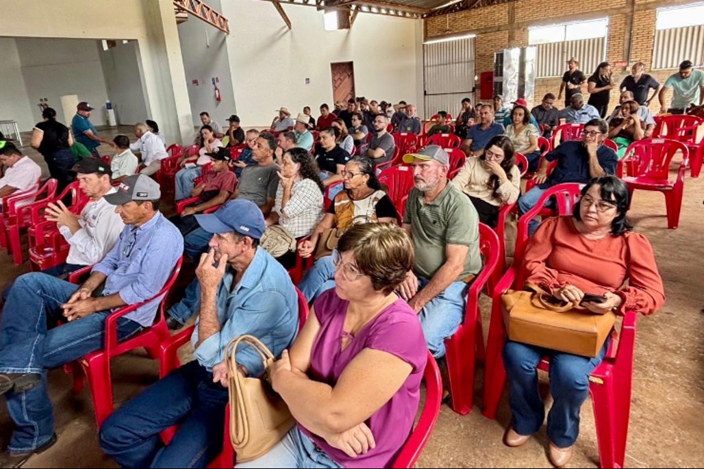 Imagem: Produtores que participam da Comitiva Leite Ativo recebem informações técnicas para aprimorar a própria produção e conhecem de perto as ações do programa Pró-Leite MS