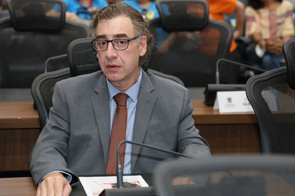 Imagem: Deputado Neno Razuk, autor da proposta, durante sessão plenária na ALEMS