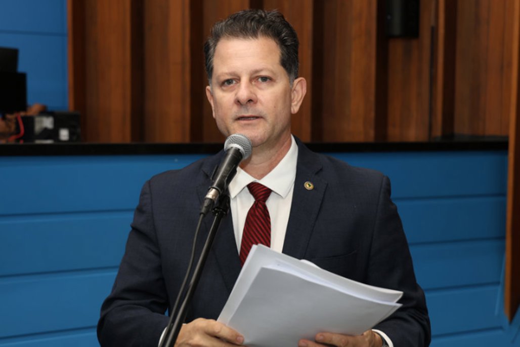 Imagem: Renato Câmara destacou, durante sessão nesta terça (4/11), que a pavimentação da MS-465 é estratégica para o desenvolvimento do agronegócio do Estado. A rodovia corta uma das áreas de maior produção de grãos do Mato Grosso do Sul e integra o fluxo da Rota Bioceânica.