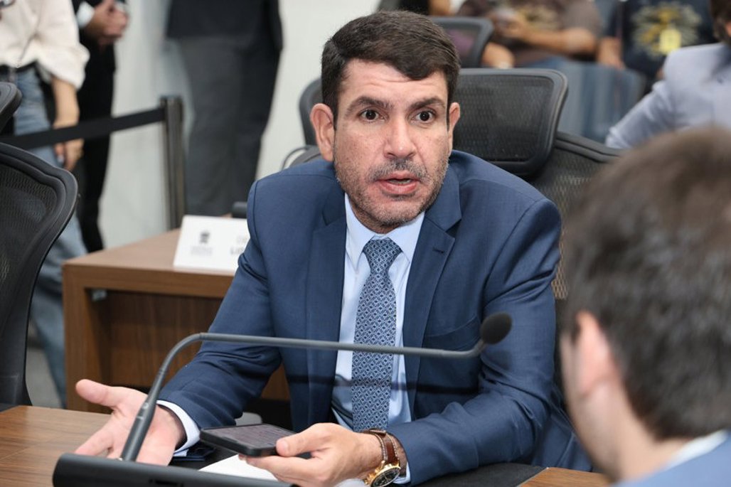 Imagem: Projeto de acolhimento à pessoas com TEA, TDAH e outros transtornos é de autoria do deputado Jamilson Name 