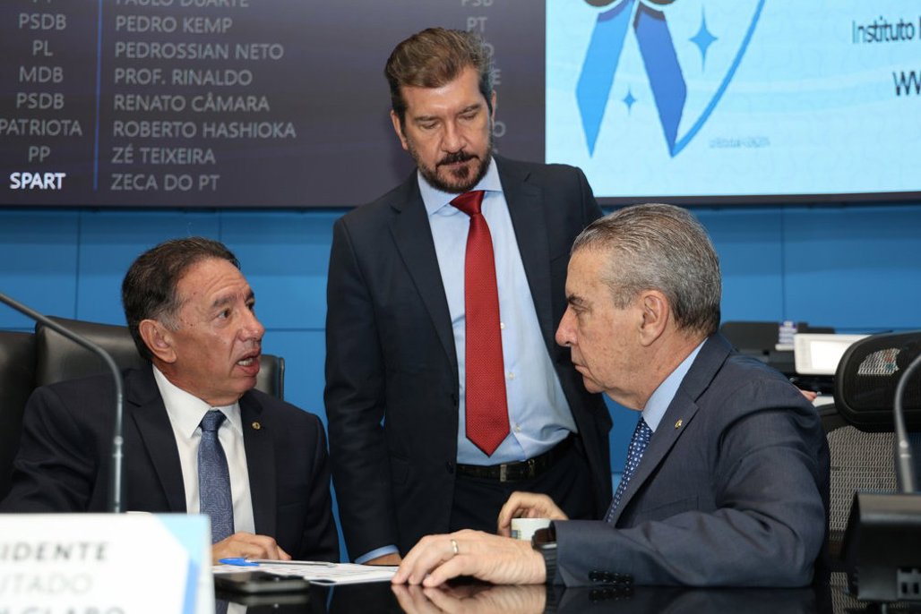 Imagem: Também foi aprovado Projeto de autoria da Mesa Diretora que aprova o Plano de Aplicação de Recursos do Fundersul