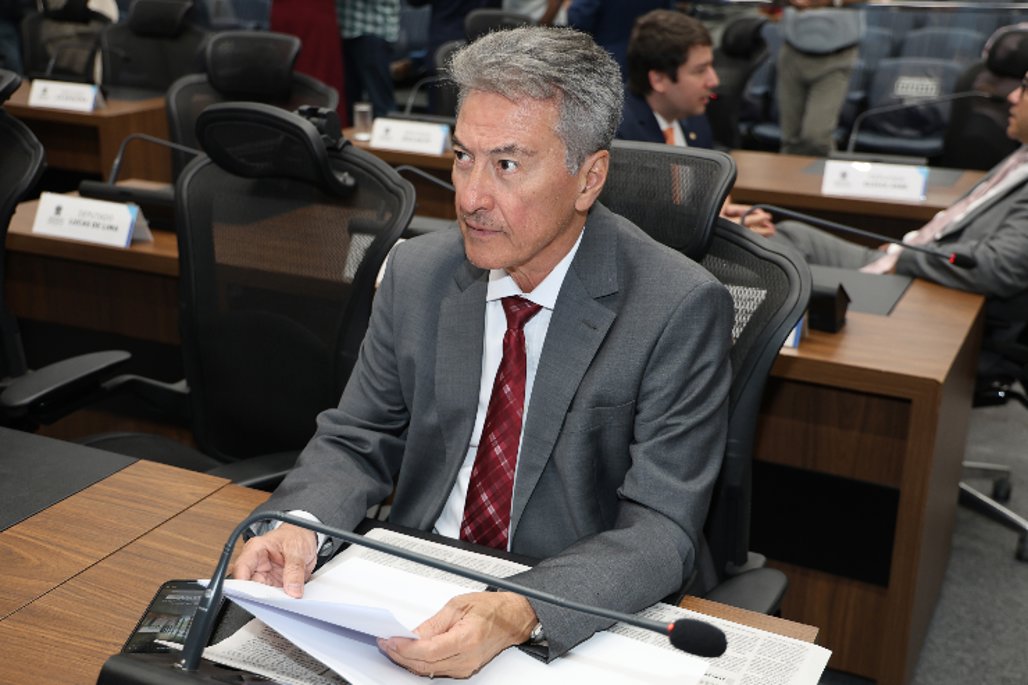 Imagem: O texto, que recebeu 18 votos favoráveis, segue para redação final