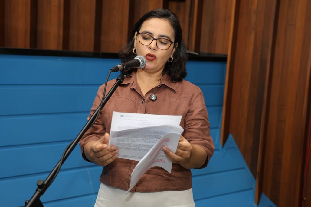 Imagem: Gleice Jane é a autora do projeto que estabelece diretrizes para a participação da comunidade escolar no planejamento de ações de resiliência urbana