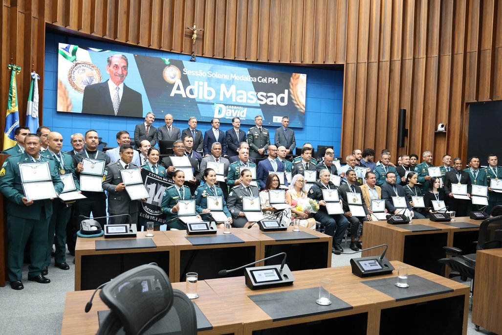 Imagem: Sessão solene prestou homenagem a profissionais da segurança pública com a entrega da Medalha Coronel PM Adib Massad