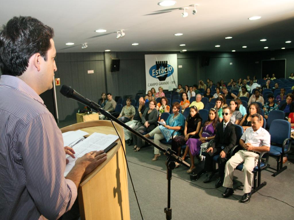 Imagem: Marcio Fernandes elogia professores da rede pública estadual