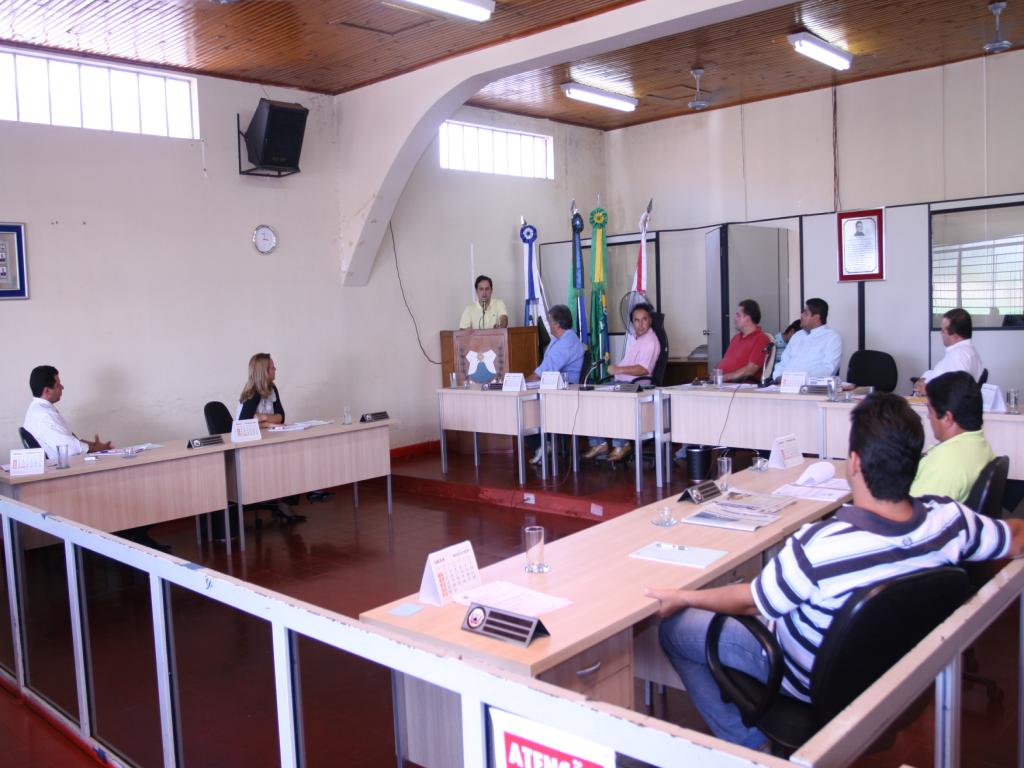 Imagem: Deputado Marcio Fernandes na Câmara de Vereadores de Bandeirantes