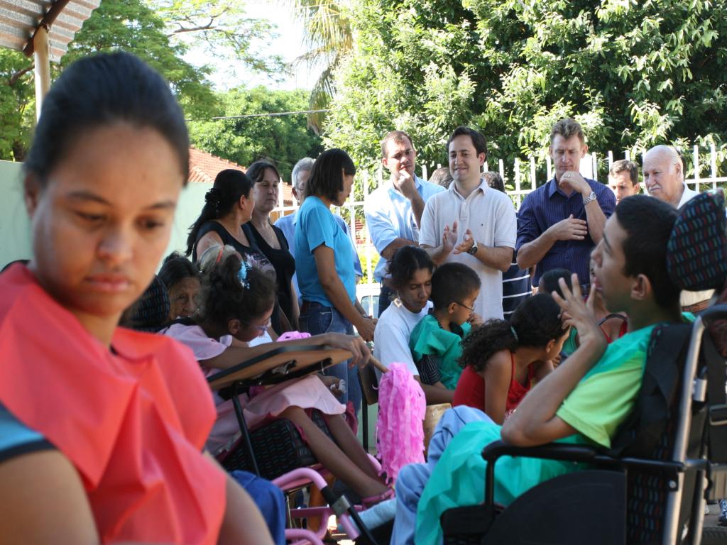 Imagem: Dep. Marcio com as crianças