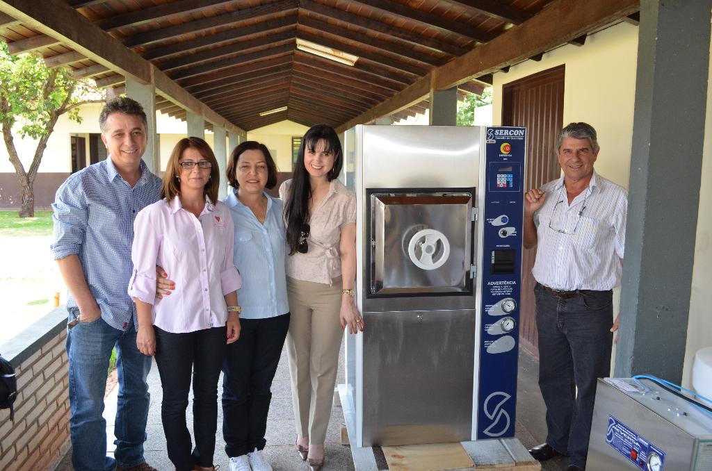 Imagem: Mara entrega equipamento em Sidrolândia