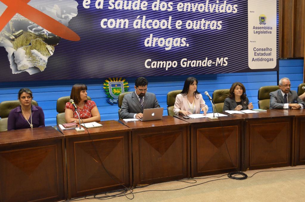 Imagem: Audiência reuniu especialistas em tratamento a dependentes
