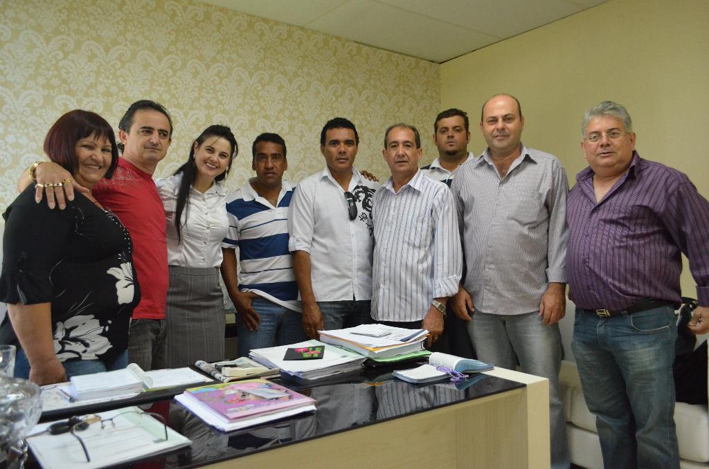 Imagem: Vereadores visitam o gabinete da deputada