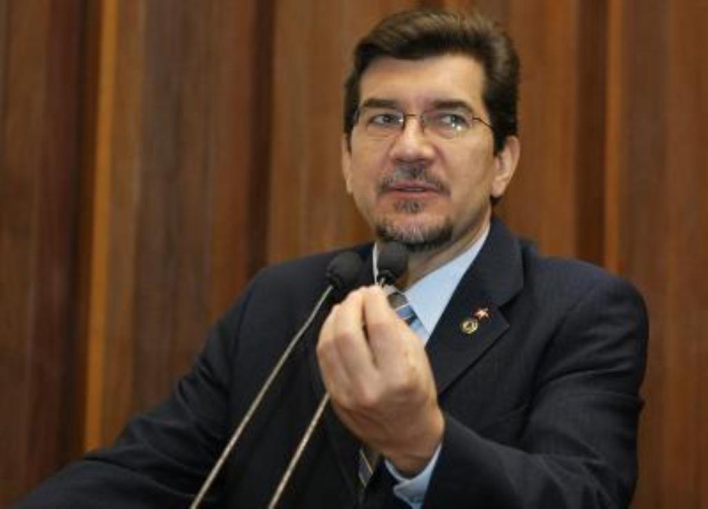 Imagem: Na AL, deputado cobra do governo investimento na educação e não, medidas paliativas