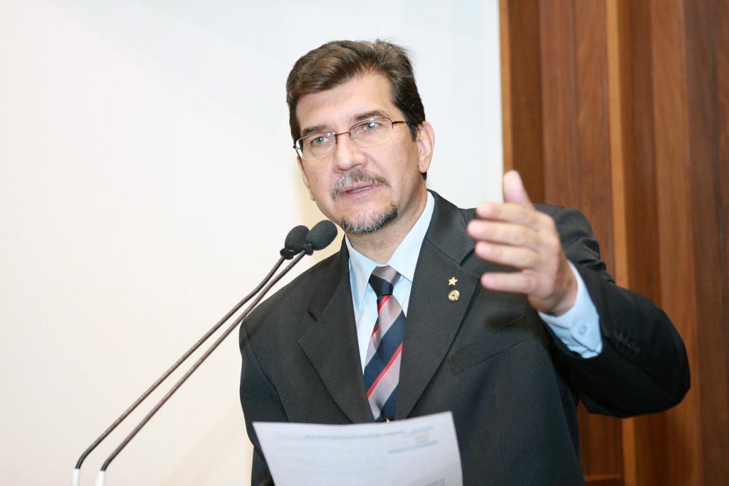 Imagem: "O mais grave é que o adolescente foi levado para o posto de saúde do Universitário e lá foi constatado o perfuramento do tímpano"