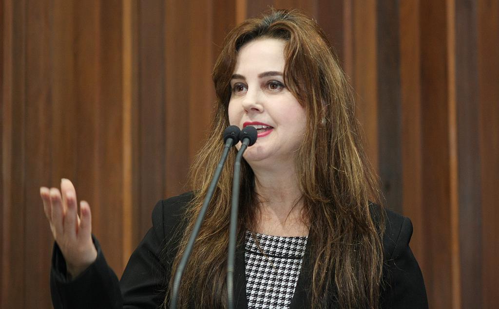 Imagem: Mara comemora destinação de emenda para os conselhos tutelares