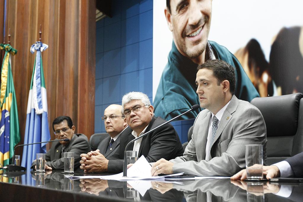 Imagem: Sessão solene em comemoração ao dia do médico veterinário