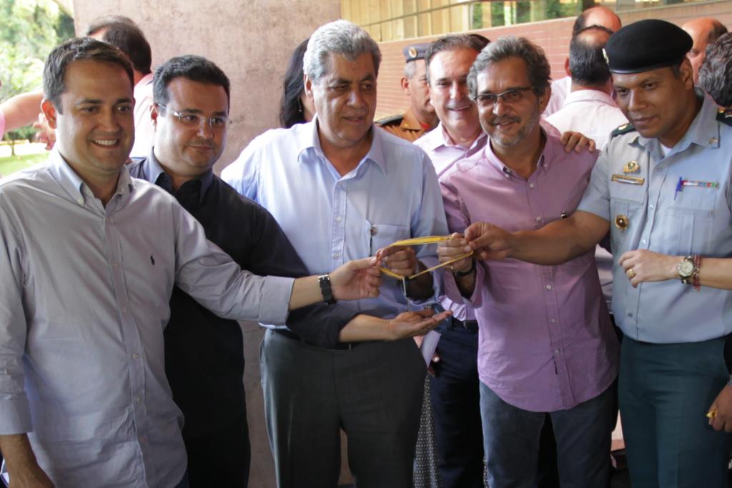 Imagem: Entrega da chave ao prefeito de Chapadão do Sul, Dr Felipe Barreto.