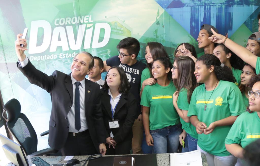 Imagem: Alunos conheceram pela primeira vez os trabalhos parlamentares