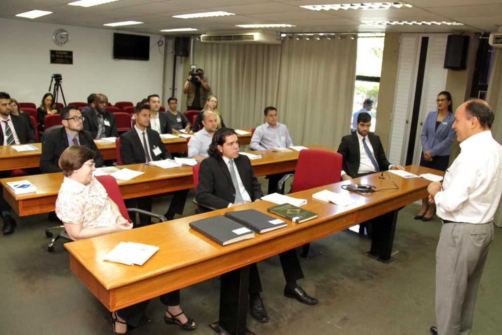 Imagem: Deputado Junior Mochi recebe os novos Agentes de Polícia Legislativa